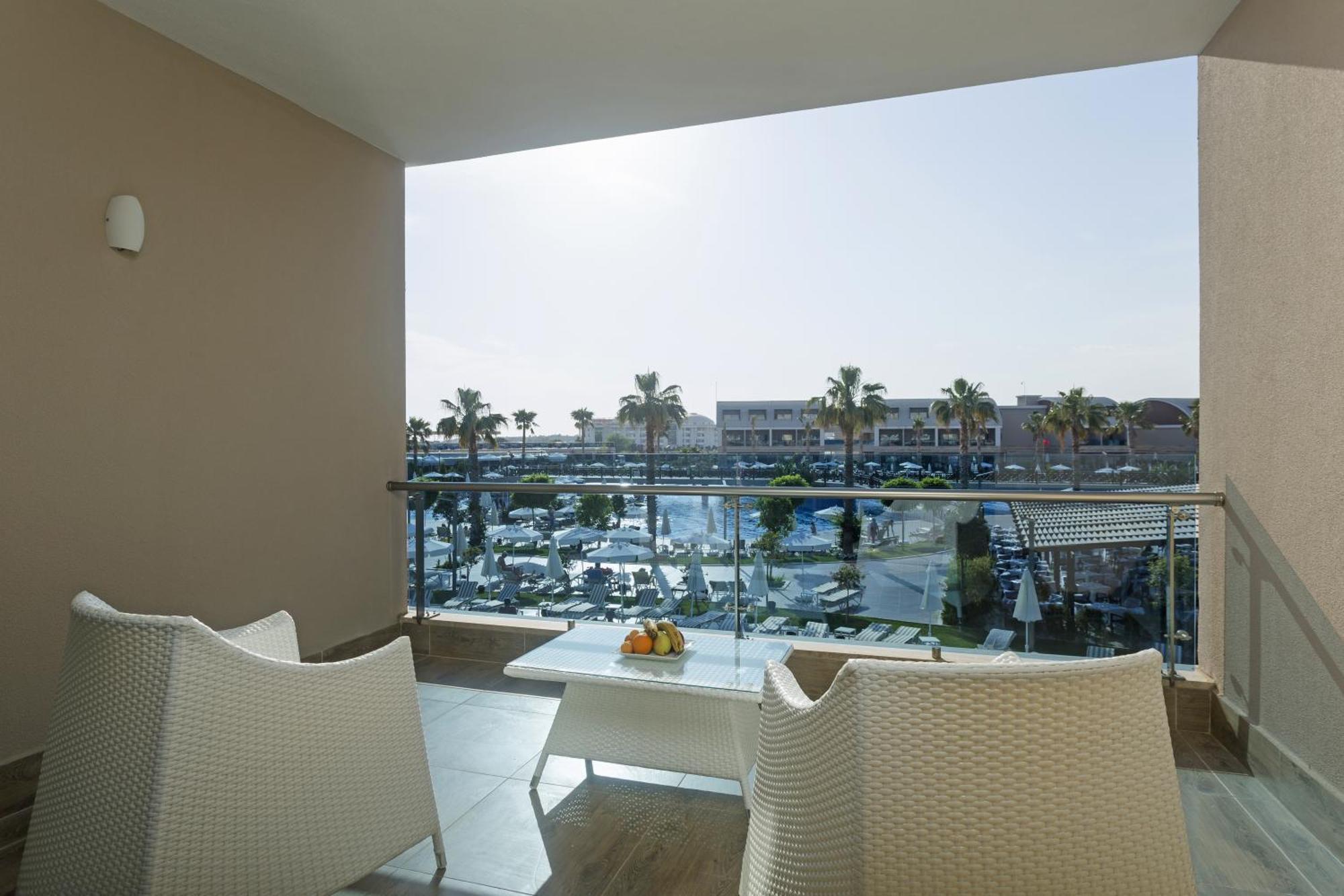 Deluxe Double or Twin Room Pool View,1551891928:JPEG