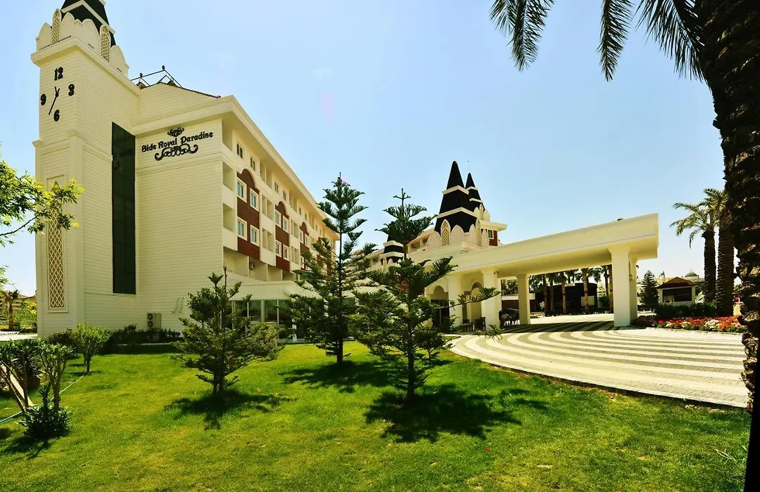 Side Royal Paradise-1