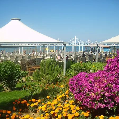 Febeach Hotel Side-2